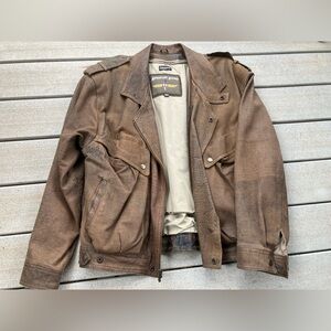 Wilsons Leather “Adventure Bound” 
Men’s Medium Brown Leather Jacket